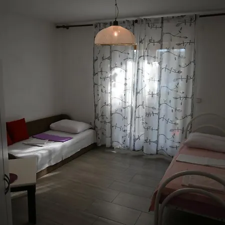 Apartman Tea Pag Pag Town