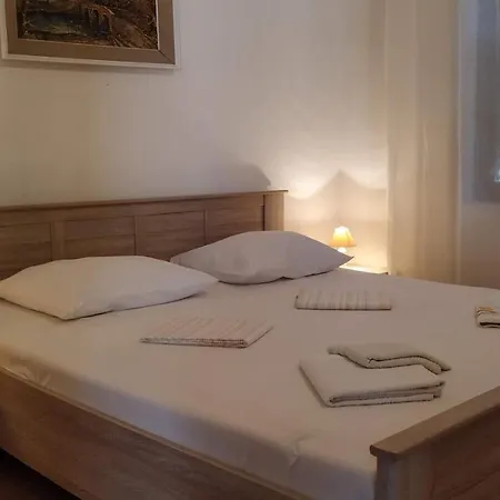 Tea Pag Apartament *