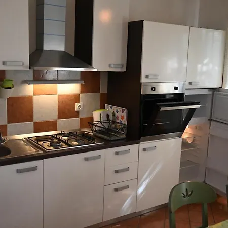 Apartment Tea Pag